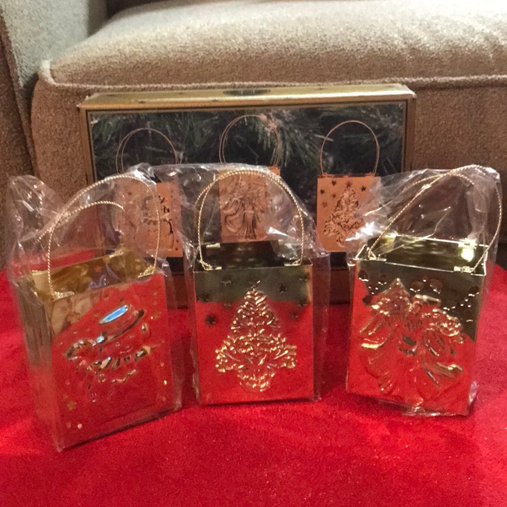 1999 Brass Plate Tote Ornaments!